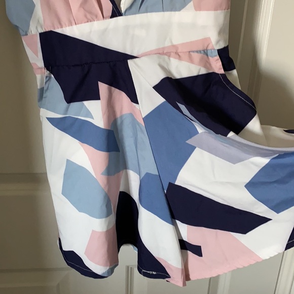 Color block romper - Picture 2 of 2